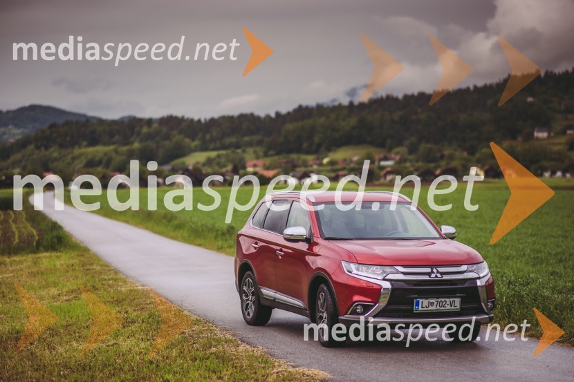 Mitsubishi Outlander 2.2 DI-D 4WD Intense+Mitsubishi Outlander 2.2 DI-D 4WD Intense+, mediaspeed test