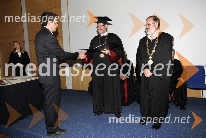 Dr. Miralem Hadžiselimović, dr. Ivan Rozman, rektor Univerze v Mariboru in prof. dr. Igor Tičar, dekan Fakultete za elektrotehniko, računalništvo in informatiko Univerze v MariboruPromocija doktorjev znanosti Univerze v Mariboru, oktober 2007