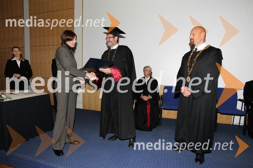Dr. Mateja Ploj Virtič, dr. Ivan Rozman, rektor Univerze v Mariboru in izr. prof. dr. Niko Samec, dekan Fakultete za strojništvo Univerze v MariboruPromocija doktorjev znanosti Univerze v Mariboru, oktober 2007