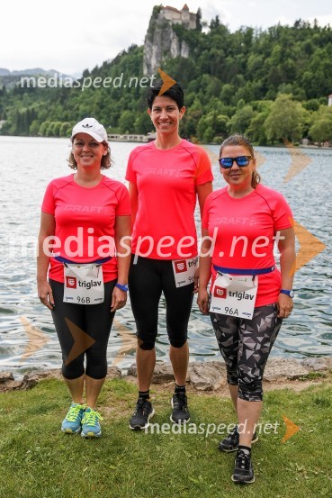  Maruša Filipčič;  Tina Cvar;  Tjaša Kolenc Filipčič, vodja trženjskega komuniciranja v Skupini TriglavPoslovni tek trojk 2016