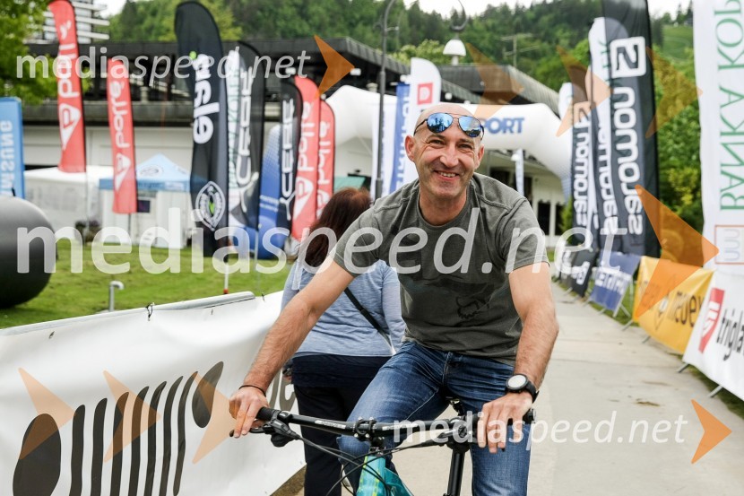  Uroš Kuzmič, vodja oddelka za upravljanje dogodkov Zavarovalnica Triglav d.d.Poslovni tek trojk 2016