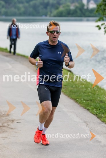 Poslovni tek trojk 2016