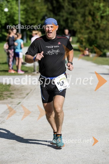 Poslovni tek trojk 2016