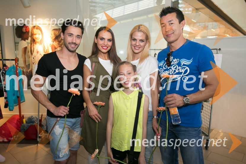  Gašper Tratnik, maneken;  Mirela  Korać, manekenka, Miss Universe Slovenije 2009;  ... ;  Sabina Remar, manekenka;  Taiji Tokuhisa, maneken in voditeljModna revija v Qlandii Nova Gorica