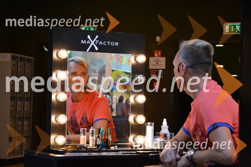   Igor  Jelen-Iggy, koreograf, lastnik plesnega centra IgenModna revija v Qlandii Nova Gorica