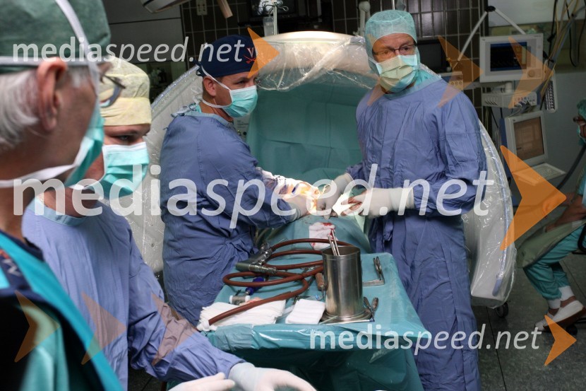 Operacija na hrbtenici
Operacija na hrbtenici po novi metodi v UKC Maribor