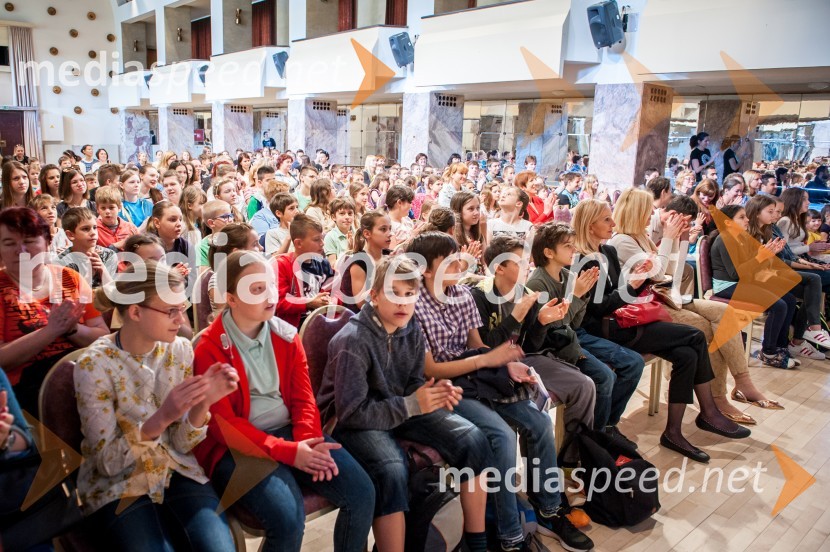 1. LIKfest, zaključna prireditev z izdelavo grafike velikanke1. LIKfest, zaključna prireditev z izdelavo grafike velikanke