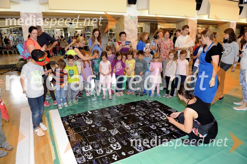 1. LIKfest, zaključna prireditev z izdelavo grafike velikanke1. LIKfest, zaključna prireditev z izdelavo grafike velikanke