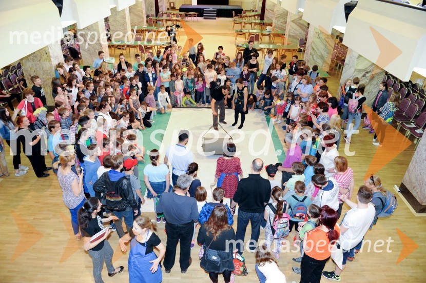 1. LIKfest, zaključna prireditev z izdelavo grafike velikanke1. LIKfest, zaključna prireditev z izdelavo grafike velikanke