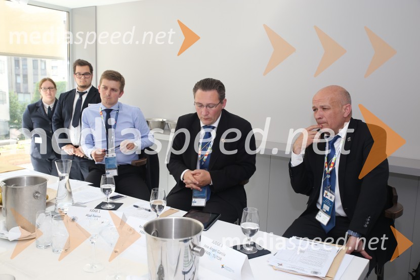  Aljaž Toplak, diplomant VSGT;  Romuald Schaeffer, član predsedstva tekmovanja iz Francije;  Jose Angel Garcia, mentor iz Španije Coupe Georges Baptiste, tekmovanje