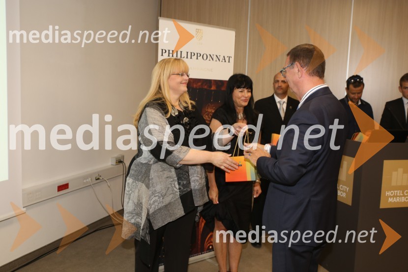  Melita  Petelin, podžupanja MOM, Lista župana Andreja Fištravca; mag.  Helena  Cvikl, direktorica Višje strokovne šole za gostinstvo in turizem v Maribor;  ... Coupe Georges Baptiste, podelitev nagrad