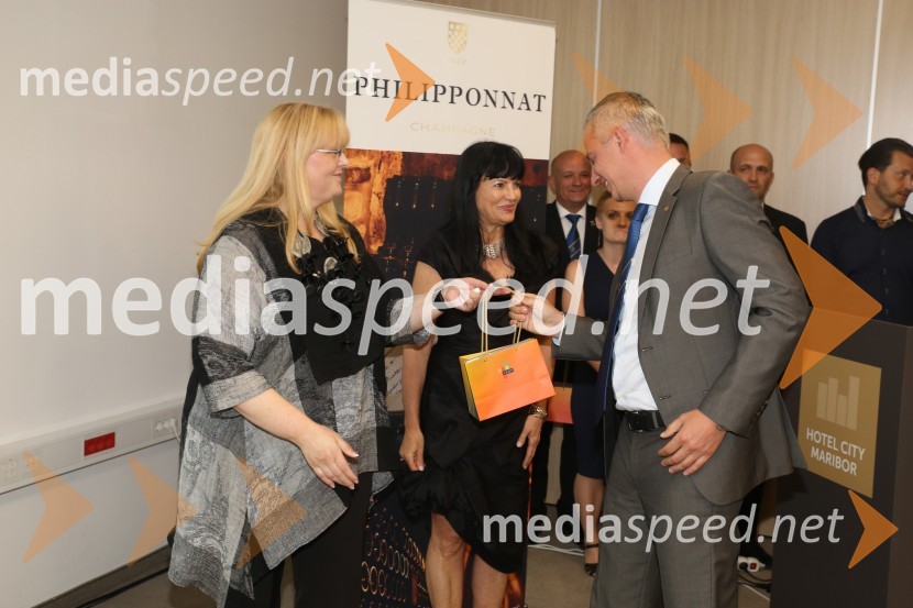 Melita  Petelin, podžupanja MOM, Lista župana Andreja Fištravca; mag.  Helena  Cvikl, direktorica Višje strokovne šole za gostinstvo in turizem v Maribor;  ... Coupe Georges Baptiste, podelitev nagrad