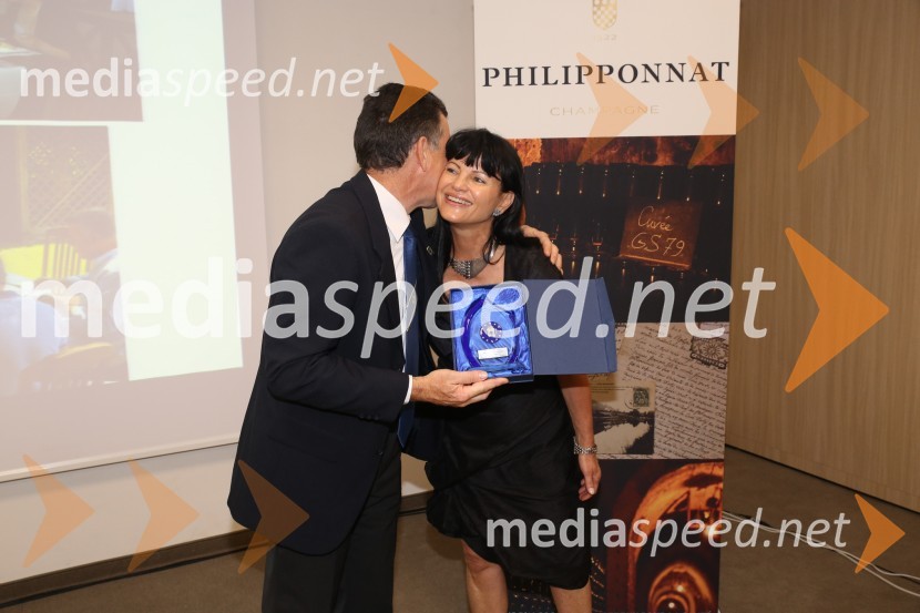  Franck Languille, predsednik pokala Coupe Georges Baptiste; mag.  Helena  Cvikl, direktorica Višje strokovne šole za gostinstvo in turizem v MariborCoupe Georges Baptiste, podelitev nagrad