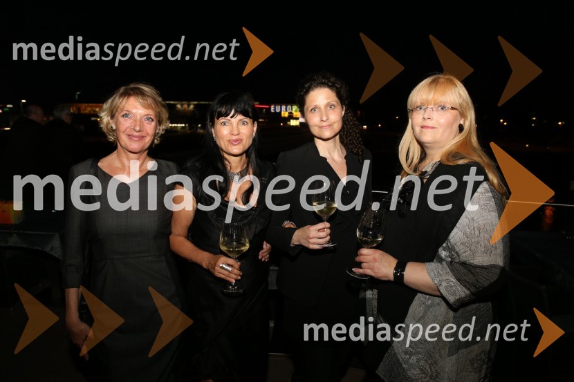  Brigita Pavlič, direktorica, Festival Maribor; mag.  Helena  Cvikl, direktorica Višje strokovne šole za gostinstvo in turizem v Maribor;  Tina Vaupotič, Mestna občina Maribor;  Melita  Petelin, podžupanja MOM, Lista župana Andreja FištravcaCoupe Georges Baptiste, podelitev nagrad