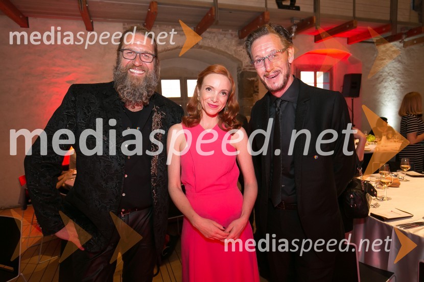  ... ;  Mojca Mavec, voditeljica;  ... Dragon's ball 2016