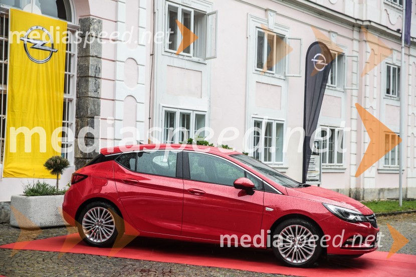 Opel Astra Sports TourerOpel Astra Sports Tourer, slovenska predstavitev