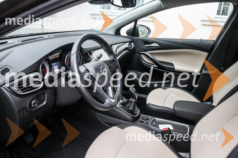 Opel Astra Sports TourerOpel Astra Sports Tourer, slovenska predstavitev