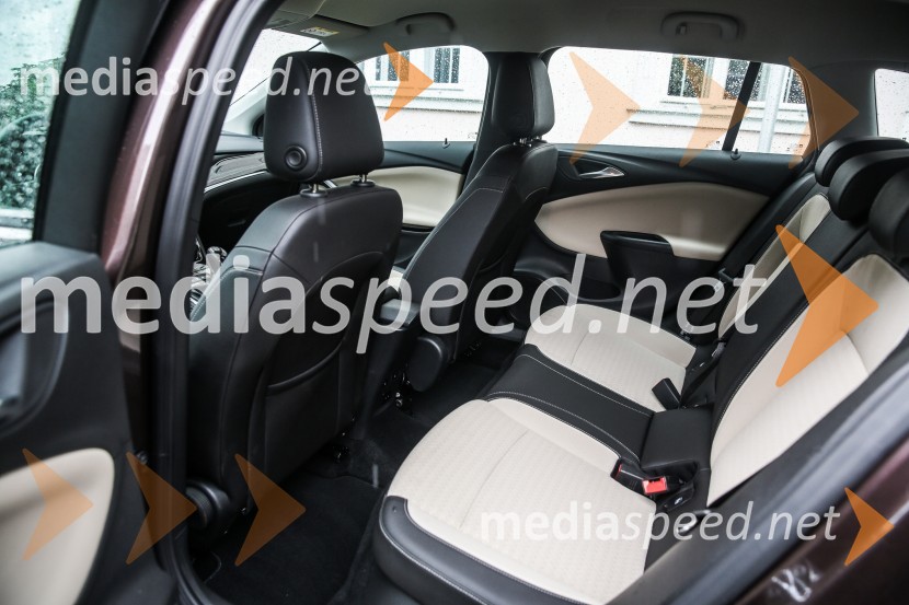 Opel Astra Sports TourerOpel Astra Sports Tourer, slovenska predstavitev