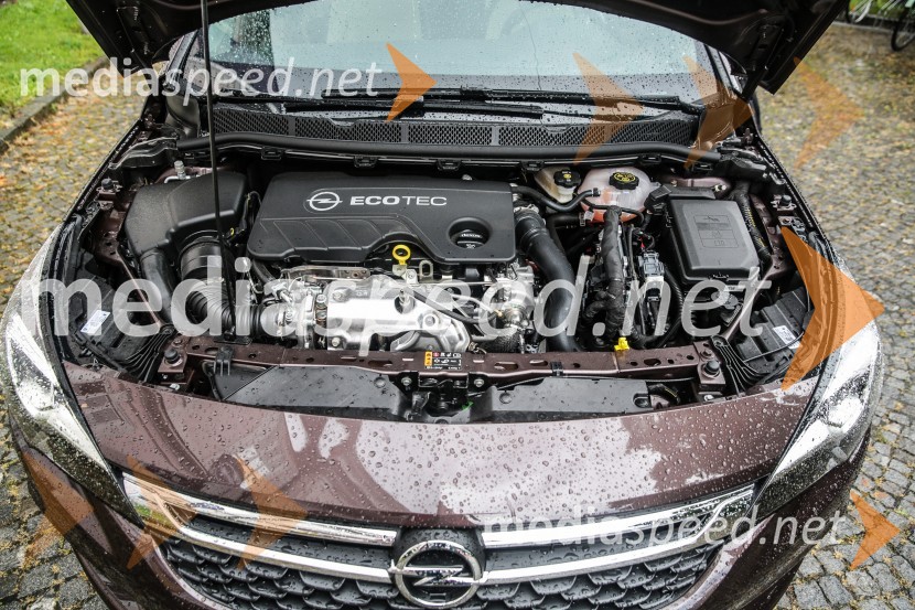 Opel Astra Sports TourerOpel Astra Sports Tourer, slovenska predstavitev