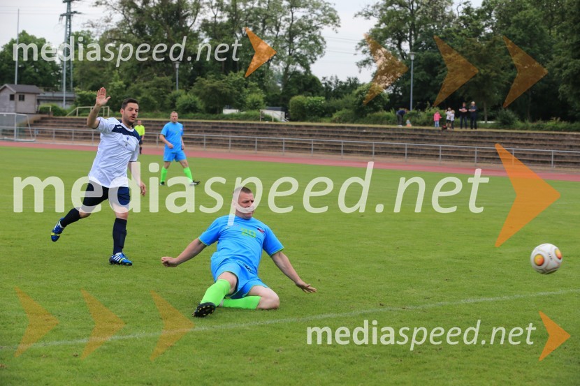  ... ;  Boštjan Žnuderl,  nogometaš Vinske reprezentance Slovenije Vinska reprezentanca Slovenije z zmago nad Italijo v finale EP vinarjev v nogometu in obisk Rüdesheim am Rhein