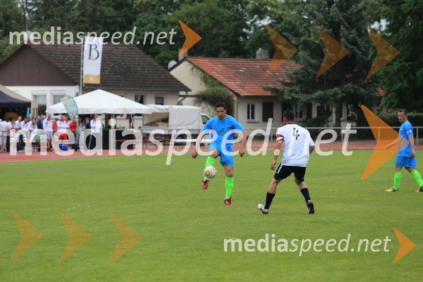  Robi Fišer, nogometaš Slovenske vinske reprezentance;  ... Vinska reprezentanca Slovenije z zmago nad Italijo v finale EP vinarjev v nogometu in obisk Rüdesheim am Rhein