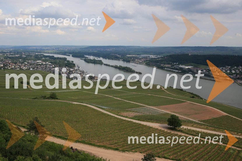 Rüdesheim am RheinVinska reprezentanca Slovenije z zmago nad Italijo v finale EP vinarjev v nogometu in obisk Rüdesheim am Rhein