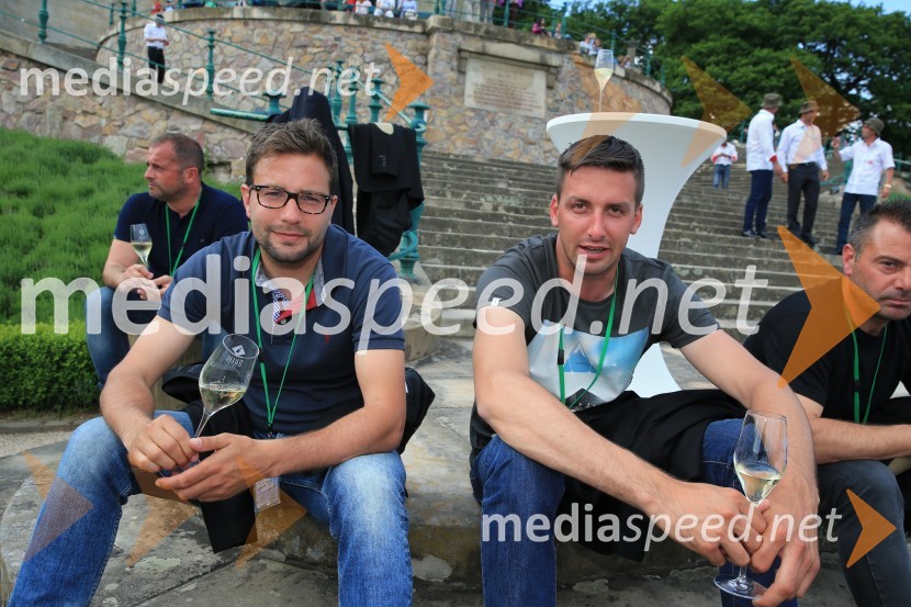 Vinska reprezentanca Slovenije z zmago nad Italijo v finale EP vinarjev v nogometu in obisk Rüdesheim am Rhein