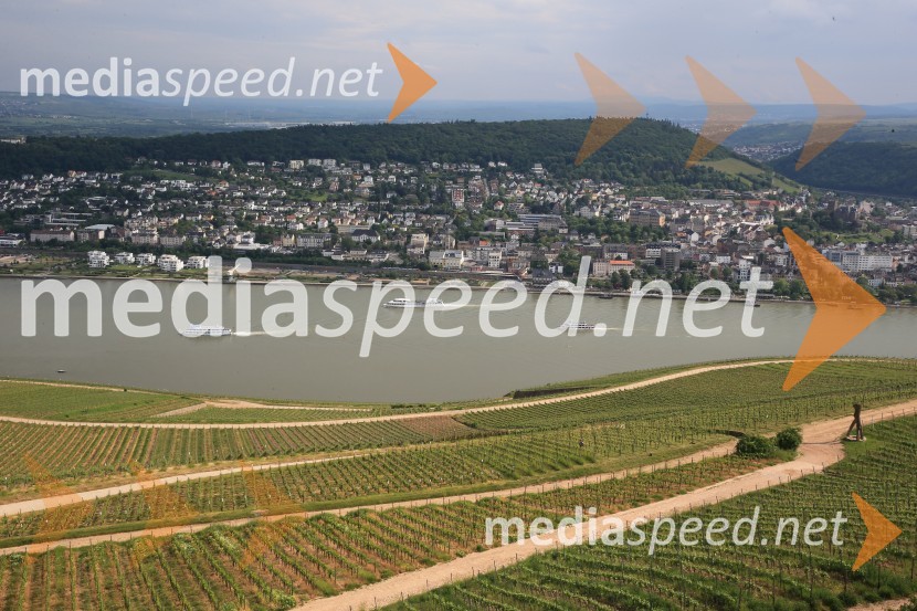 Rüdesheim am Rhein Vinska reprezentanca Slovenije z zmago nad Italijo v finale EP vinarjev v nogometu in obisk Rüdesheim am Rhein