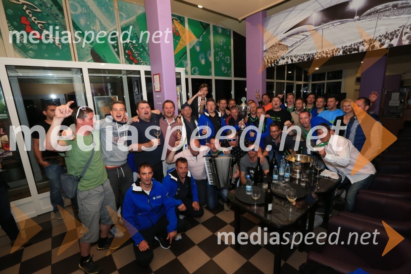 Vinska reprezentanca SlovenijeSvečana podelitev pokala zmagovalcem nogometnega prvenstva vinarjev