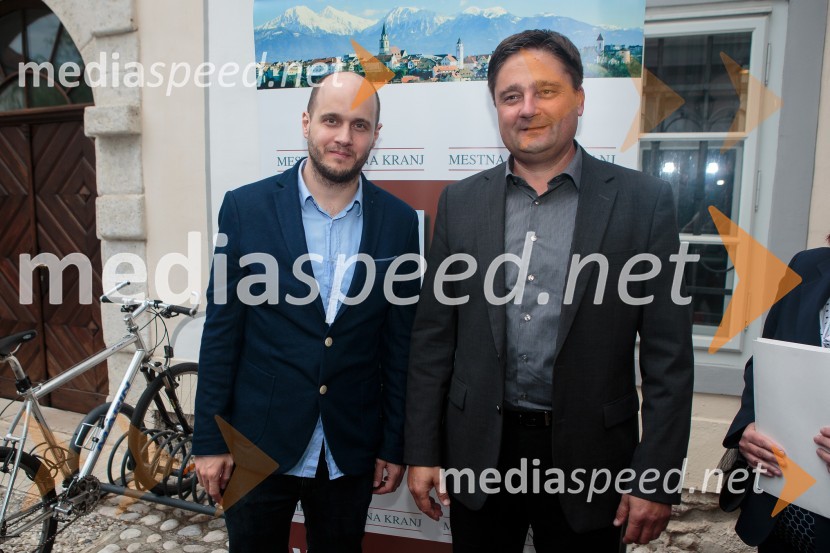 Mitja Okorn, režiser;  Boštjan Trilar, župan občine KranjMitja Okorn je za svoj film Planet samskih prejel dve zlati roli