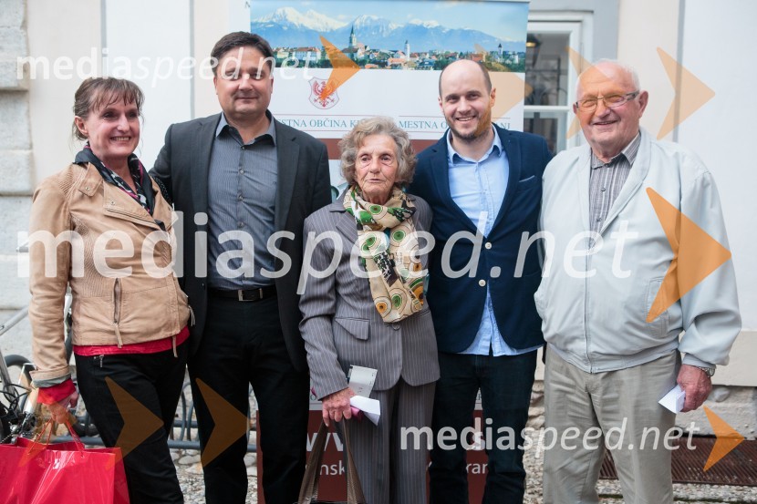  ... ;  Boštjan Trilar, župan občine Kranj;  ... ;  Mitja Okorn, režiser;  ... Mitja Okorn je za svoj film Planet samskih prejel dve zlati roli