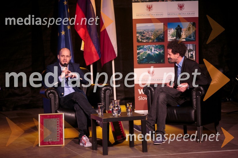  Mitja Okorn, režiser;  Toni Cahunek, igralec, novinarMitja Okorn je za svoj film Planet samskih prejel dve zlati roli