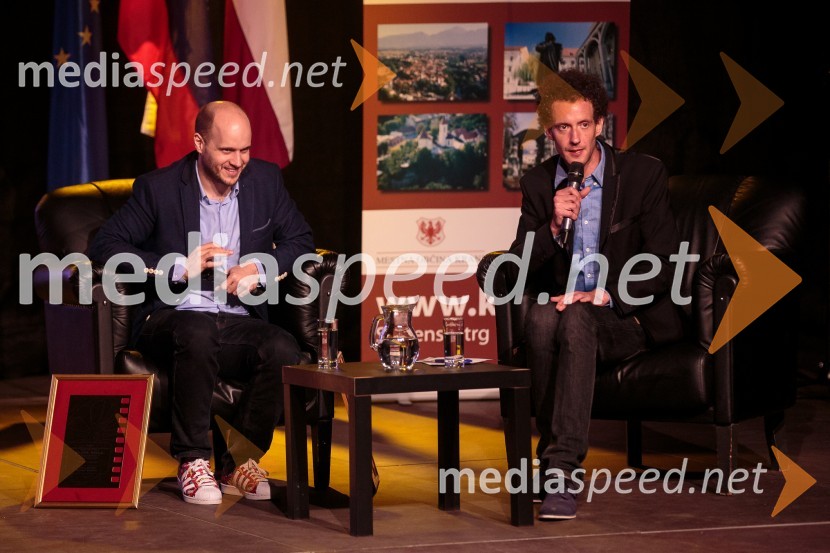  Mitja Okorn, režiser;  Toni Cahunek, igralec, novinarMitja Okorn je za svoj film Planet samskih prejel dve zlati roli