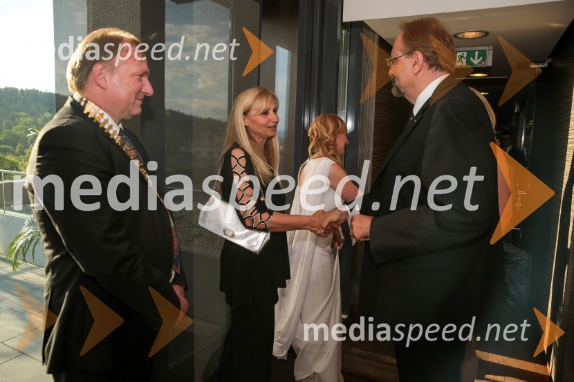 prof. dr. Bojan Cestnik, predsednik Rotary Cluba Ljubljana Ilirija;   Snežana Šuput Gulin;  ... Rotary dobrodelna prireditev