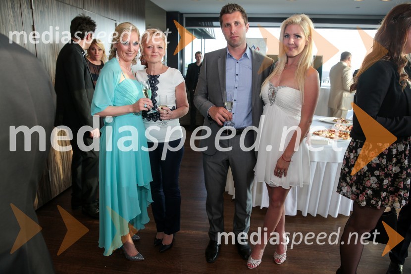  Urša Teslić Čož;  Alenka Urek;  Gašper Martinc;  Hana Souček Martinc, medijska menadžerka, Kreativna bazaRotary dobrodelna prireditev