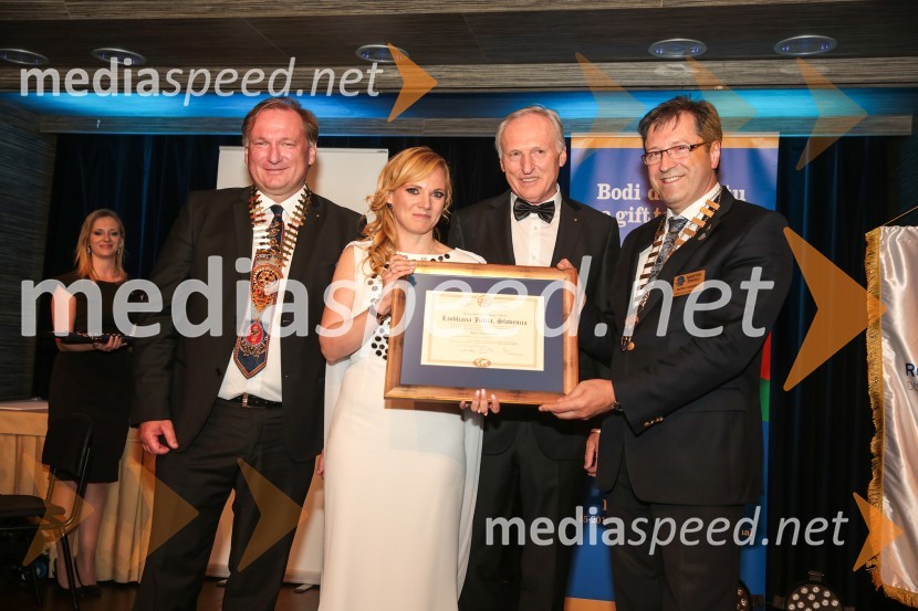 prof. dr. Bojan Cestnik, predsednik Rotary Cluba Ljubljana Ilirija;  Martina Ring, Solvera Lynx d.d., predsednica Rotary Cluba Ljubljana Julija;  Otmar Zorn, Vice Guverner Distrikta 1912;  Martin Šinigoj, Guverner Rotary Distrikta 1912Rotary dobrodelna prireditev