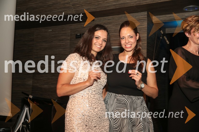  Nina Balent;  Kristina Boštjančič,  lastnica kavarne ČUKRotary dobrodelna prireditev