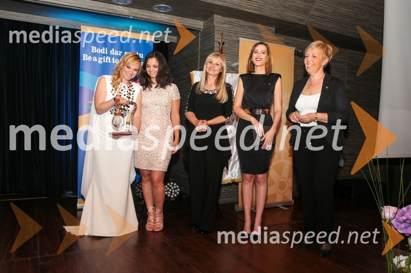  Martina Ring, Solvera Lynx d.d., predsednica Rotary Cluba Ljubljana Julija;  Nina Balent;   Snežana Šuput Gulin;  Nuša Lesar, novinarka in vodtieljica;  ... Rotary dobrodelna prireditev