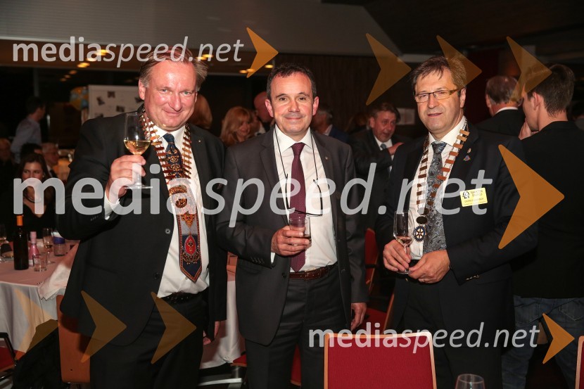 prof. dr. Bojan Cestnik, predsednik Rotary Cluba Ljubljana Ilirija;  ... ;  Martin Šinigoj, Guverner Rotary Distrikta 1912Rotary dobrodelna prireditev