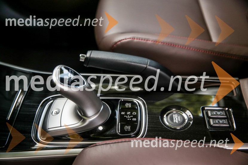 Mitsubishi Outlander PHEVMitsubishi Outlander PHEV, slovenska predstavitev