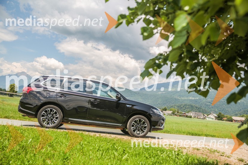 Mitsubishi Outlander PHEVMitsubishi Outlander PHEV, slovenska predstavitev