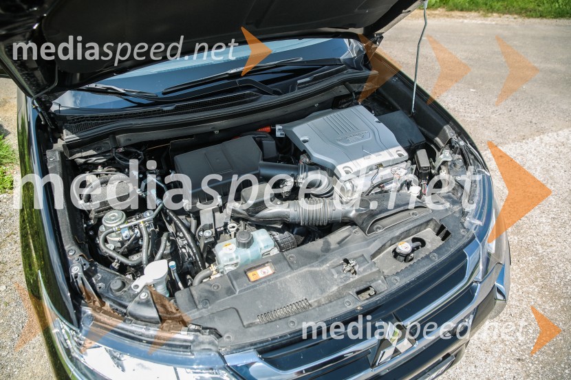 Mitsubishi Outlander PHEVMitsubishi Outlander PHEV, slovenska predstavitev