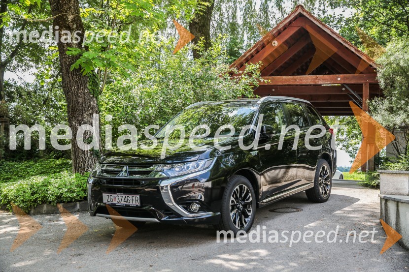 Mitsubishi Outlander PHEVMitsubishi Outlander PHEV, slovenska predstavitev