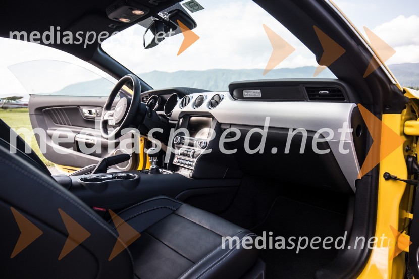 Ford MustangKultni Mustang in novi Ford Focus RS, slovenska predstavitev