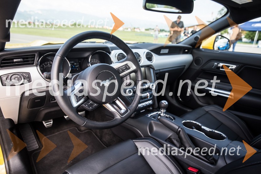 Ford MustangKultni Mustang in novi Ford Focus RS, slovenska predstavitev