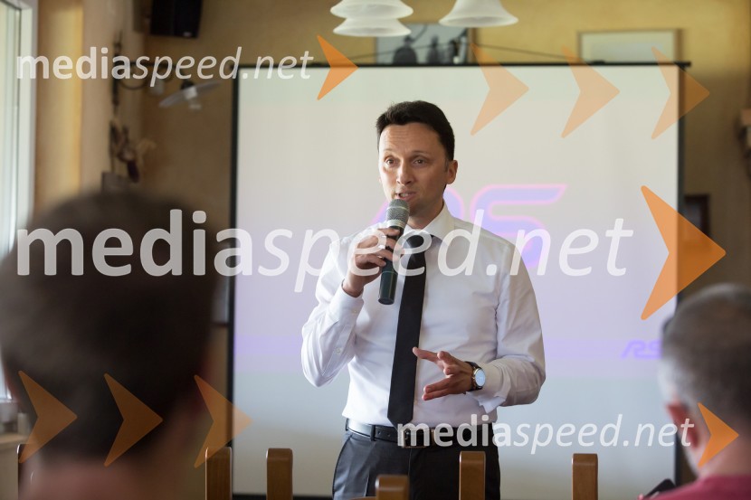  David Jurič, generalni direktor Summit motors LjubljanaKultni Mustang in novi Ford Focus RS, slovenska predstavitev