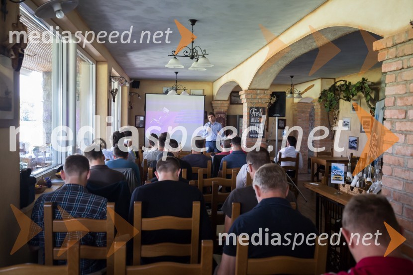  Uroš Mihelčič, produktni specialist, Summit motors LjubljanaKultni Mustang in novi Ford Focus RS, slovenska predstavitev