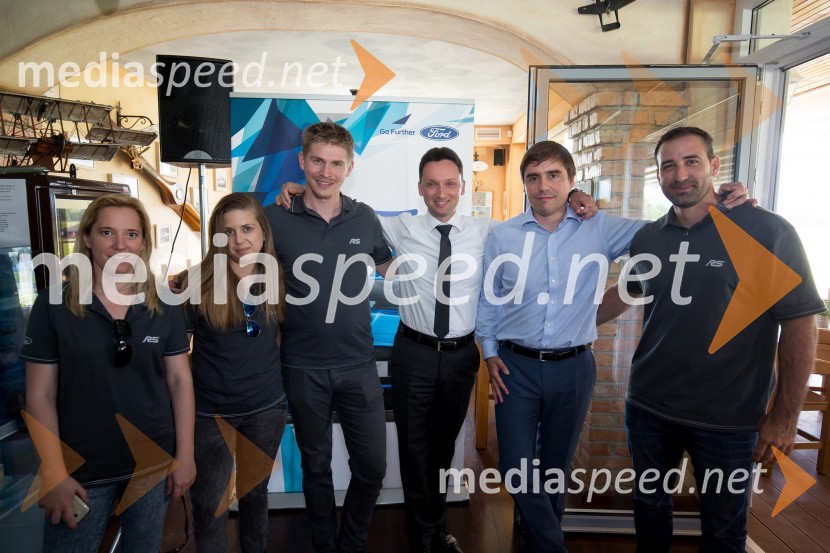  ... ;  ... ;  ... ;  David Jurič, generalni direktor Summit motors Ljubljana;  Uroš Mihelčič, produktni specialist, Summit motors Ljubljana;  ... Kultni Mustang in novi Ford Focus RS, slovenska predstavitev