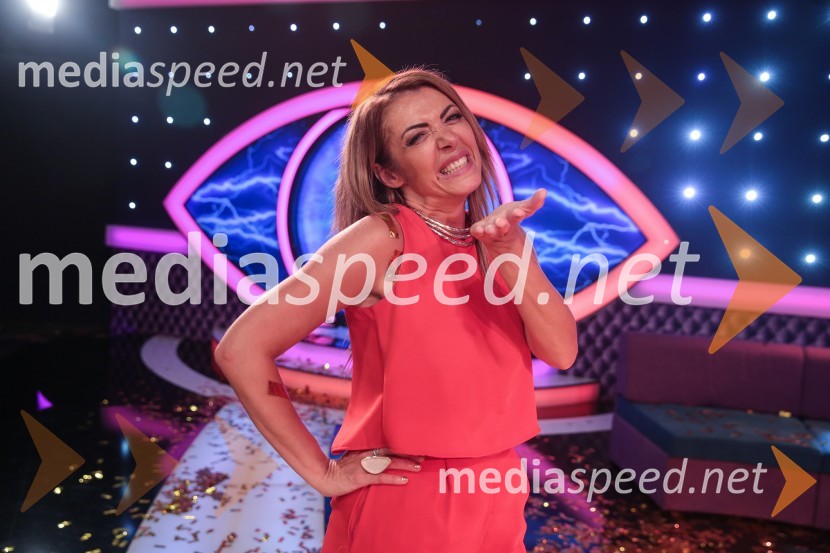  Mirela Lapanović, zmagovalka šova Big Brother 2016Zmagovalka šova Big Brother 2016 je Mirela Lapanović