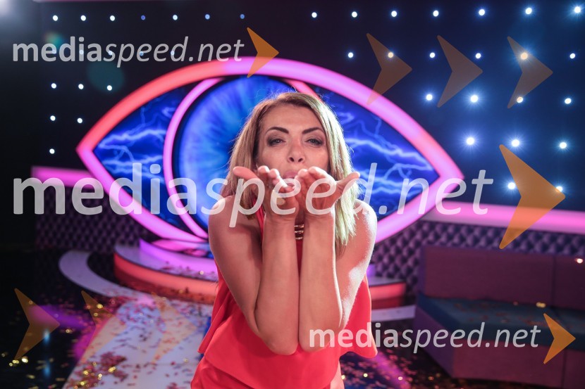  Mirela Lapanović, zmagovalka šova Big Brother 2016Zmagovalka šova Big Brother 2016 je Mirela Lapanović